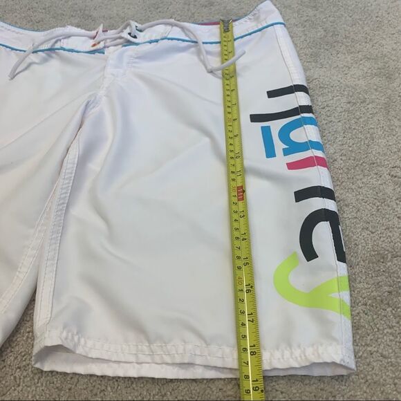 Hurley white multicoloured logo print board shorts swim beach summer Sz 9 - Picture 9 of 11